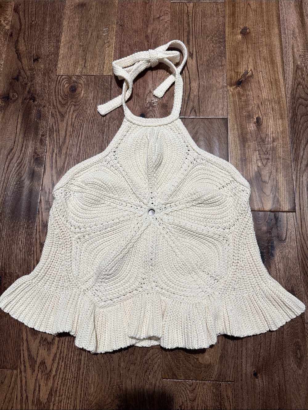 NWT Crochet Halter Top with Ruffle Hem Sz M